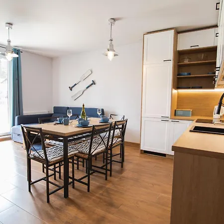 Apartment Lajba Z Basenem I Kortem Tenisowym *