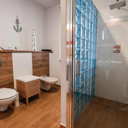 Lajba Z Basenem I Kortem Tenisowym Leba