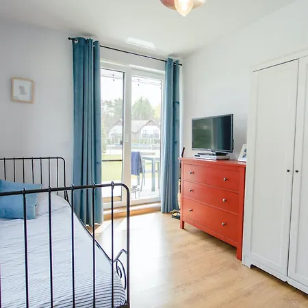 Lajba Z Basenem I Kortem Tenisowym Leba