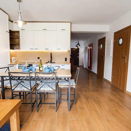 Appartement Lajba Z Basenem I Kortem Tenisowym *