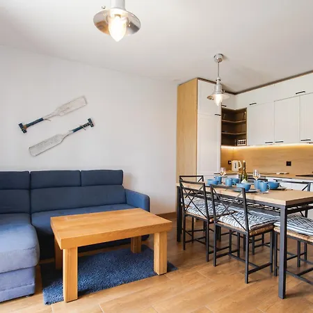 Lajba Z Basenem I Kortem Tenisowym Leba