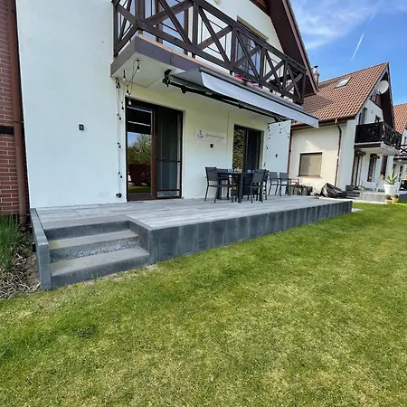 Lajba Z Basenem I Kortem Tenisowym Appartement