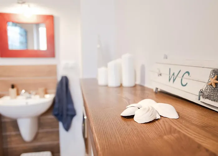 Lajba Z Basenem I Kortem Tenisowym Διαμέρισμα *