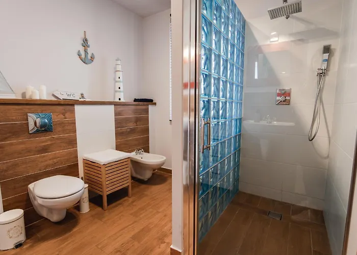 Lajba Z Basenem I Kortem Tenisowym Łeba