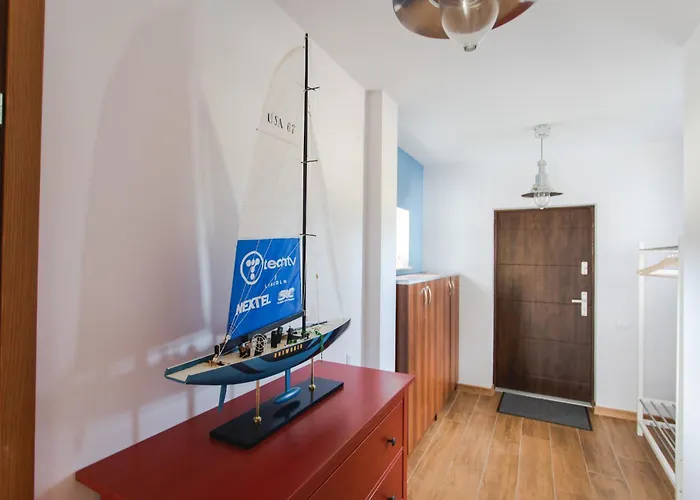 Lajba Z Basenem I Kortem Tenisowym Διαμέρισμα