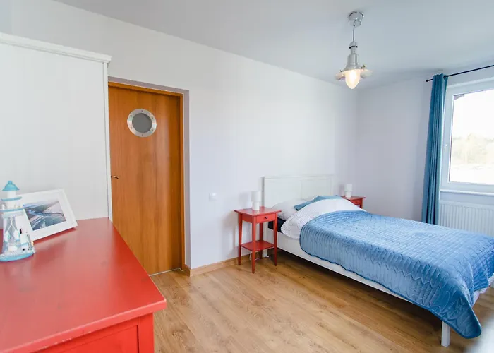 Lajba Z Basenem I Kortem Tenisowym *