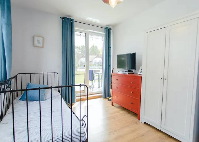 Lajba Z Basenem I Kortem Tenisowym Łeba