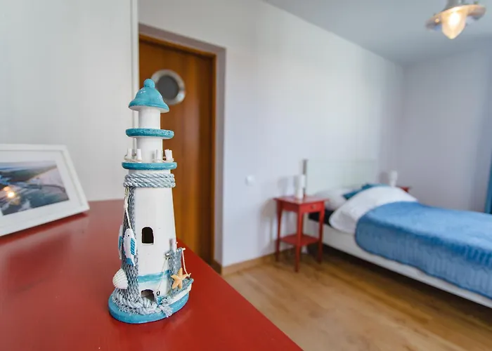 Lajba Z Basenem I Kortem Tenisowym * Łeba