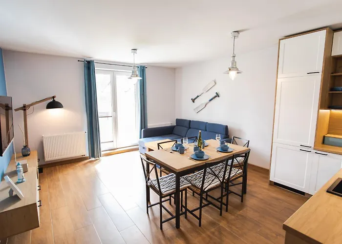 Lajba Z Basenem I Kortem Tenisowym Διαμέρισμα *